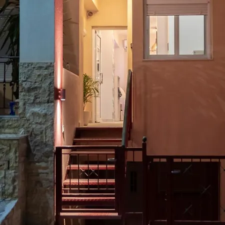 Koper House - Cozy & Tropical Oasis Steps From The Center Apartment Neos Marmaras Exterior photo